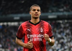 图片报：勒沃库森有意引进佳夫，已与经纪人进行实质性接触