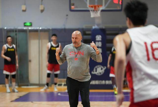 电竞比分-20分大胜佛得角!乔帅令中国男篮改头换面