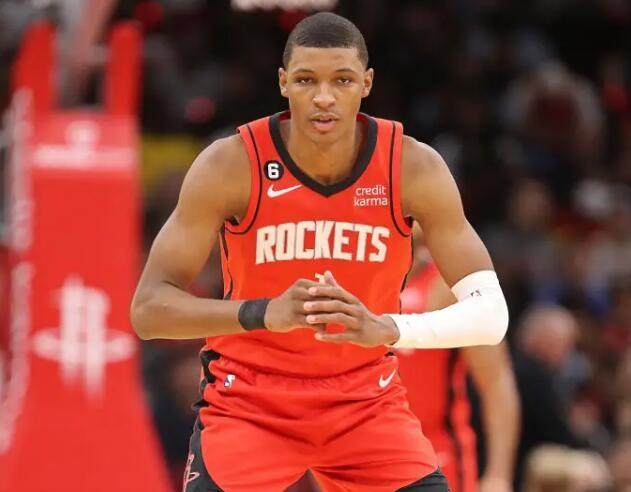 极速电竞比分网-火箭探花打中锋更凶狠!攻防一体对投篮超有信心