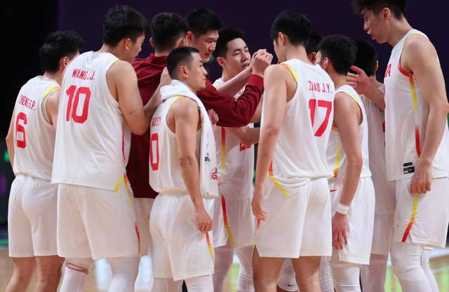 电竞比分-中国男篮世预赛12人名单预测！广东三将或被淘汰，郭士强面临抉择